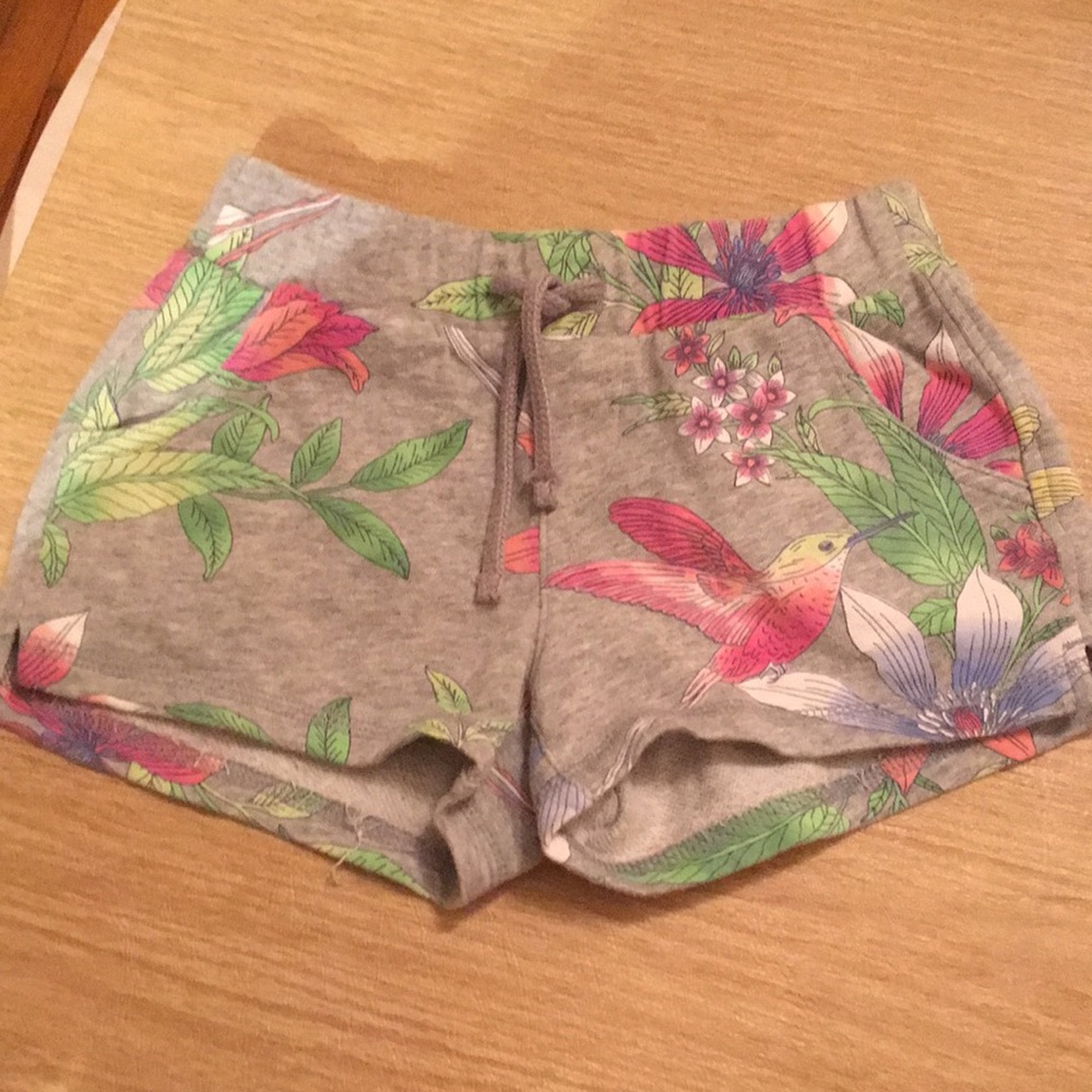 Gap Kids size 6-7 small shorts